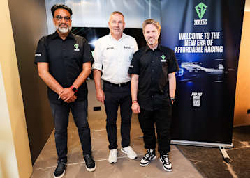 Dilbagh Gill (Gründer FG Series), Thomas Voss (ADAC Motorsportchef) und Nick Heidfeld