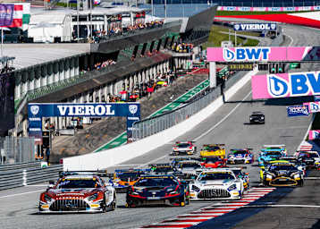 Das ADAC GT Masters trat mit einem angewachsenen Teilnehmerfeld an