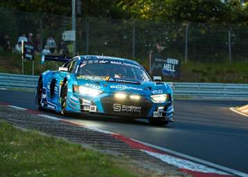 Christopher Haase wringt den Scherer Sport PHX Audi aus