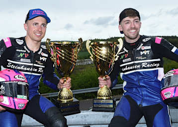 Trotz WM-Titels haben Harry Payne (re.) und sein Beifahrer Kevin Rousseau Probleme, ausreichend Sponsoren zu finden