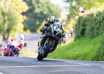 Josh Brookes auf dem Weg zu Rang 2 bei der Senior-TT 2024