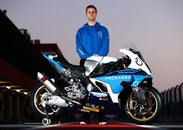 Julian Puffe steht bei ERC BMW Endurance als Ersatzfahrer bereit