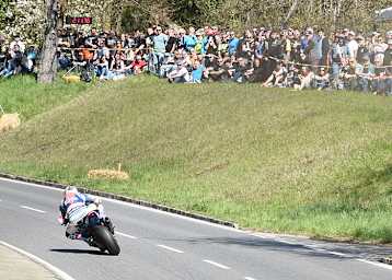 Schon am Samstag ließen zahlreiche Fans die Vorstellung von David Datzer nicht entgehen