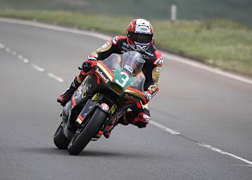 Michael Rutter auf seiner Supertwin-Yamaha