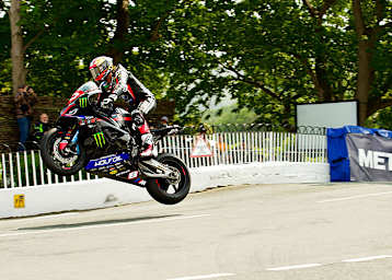 TT-Sieger Davey Todd steht in der engeren Auswahl, am Suzuka 8 Hours teilzunehmen