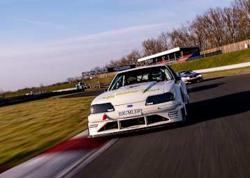 Auch der brutale Ford Mustang geht wieder an den Start
