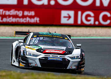  Der Land Audi wurde nach dem schweren Qualifyingunfall zurückgezogen