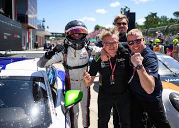 Große Freude bei Theo Oeverhaus und Proton Huber Competition