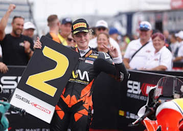 Chloe Jones hat den Anschluss an die Spitze der WorldWCR geschafft