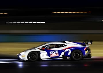 Lamborghini-Sieg in der Dunkelheit von Magny-Cours