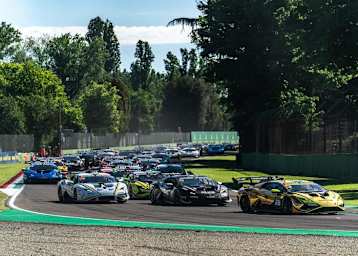 Die Lamborghini Super Trofeo Europe überzeugt mit einem riesigen Teilnehmerfeld
