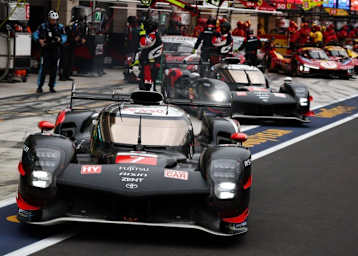 Die beiden Toyota GR010 Hybrid in Katar