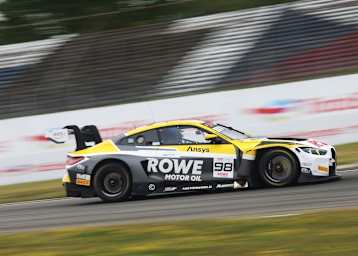 Heimsieg für ROWE Racing