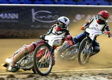 Adam Bednar vor Matthias Pollestad