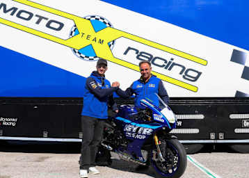 Luca Bernardi (li.) mit Motoxracing-Teamchef Sandro Carusi