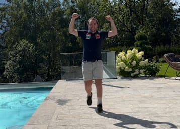 Matthias Walkner ohne Gehhilfen