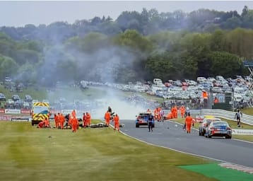 Die Unfallstelle glich einem Trümmerfeld