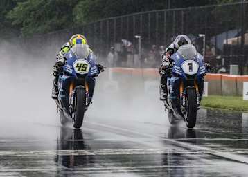 Petersen setzte sich gegen Gagne um 0,004 Sekunden zum Sieg in Lauf 1 durch