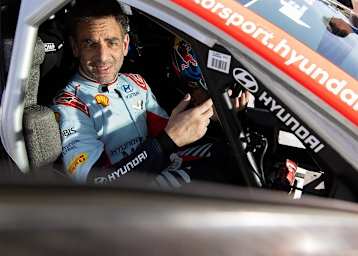   Cyril Abiteboul neben Ott Tänak