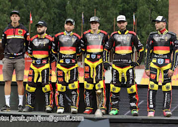 Nationalcoach Matze Bartz, links im Bild