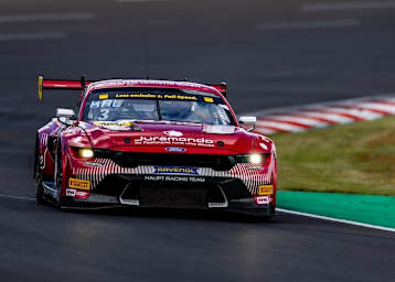 David Schumacher startet im roten Ford Mustang vom Haupt Racing Team