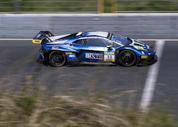 Paul Motorsport feiert