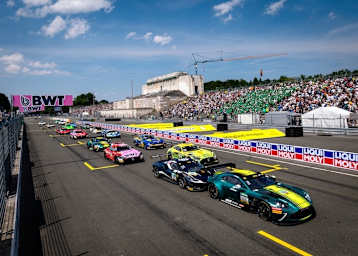 Nicolas Baert überraschte im Comtoyou Aston Martin