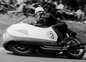 Geoff Duke 1956 auf der Gilera