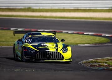 SR Motorsport by Schnitzelalm fuhr die Bestzeit