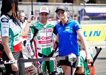 Emily Bondi mit Johan Zarco