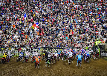 Der berühmte Zuschauerhang von Ernée