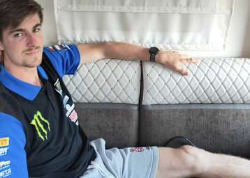 Jago Geerts kuriert seinen gebrochenen Zeh aus