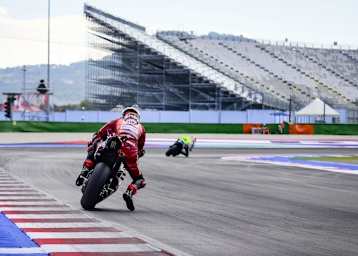 Pecco Bagnaia in Misano auf der Verfolgung von Joan Mir