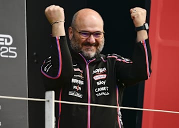 Grund zum Jubeln: Fabio Sterlacchini nach Bezzecchi-Sieg in Silverstone