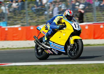 Glorreich: Jurgen van den Goorbergh auf der NSR 500 in Assen