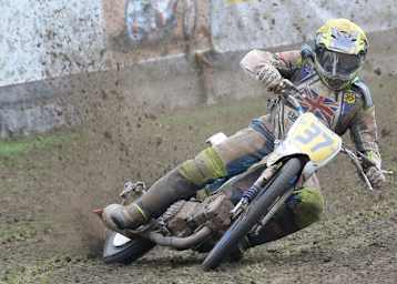 Titelverteidiger Chris Harris in Eenrum