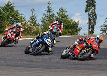 Herrin vor Petersen: Die beiden Sieger im Ridge Motorsports Park