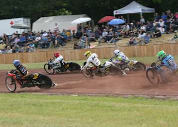 Im Finale: Erik Riss (Rot) vor Lukas Fienhage (Blau) und Martin Smolinski (Gelb)