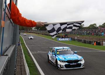 Jake Hill gewinnt den 2024er Titel in der BTCC