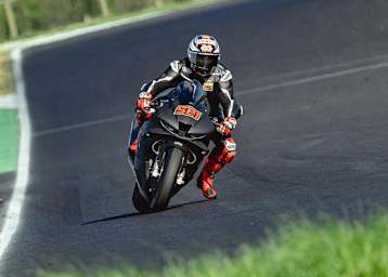 Patrick Hobelsberger auf seiner Honda