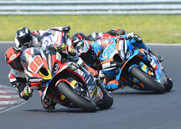 Moritz Jenkner legt sich mit Konkurrenz an