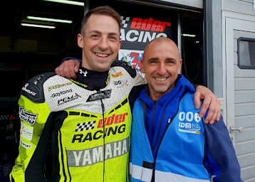 Christian Kellner (re.) unterstützt Tom Eder