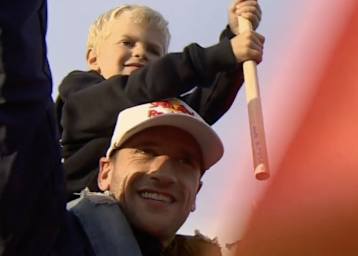 Ken Roczen erschien mit Sohn Griffin bei der Team-Präsentation