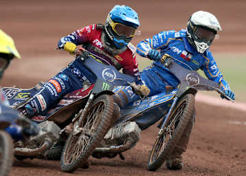 Dominik Kubera (li.) gegen Bartosz Zmarzlik