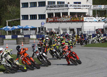 Buschberger vor Höllbacher und Bauer