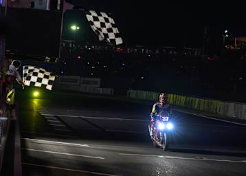Zieldurchfahrt und Platz 5 in Suzuka