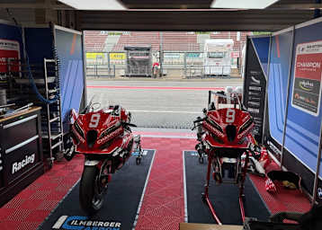 Die Bikes sind bereit für das Spa-Abenteuer