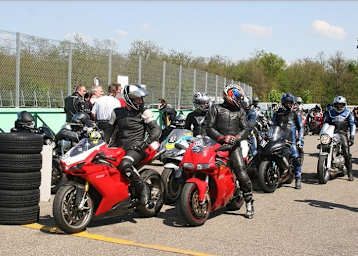 Drängeln muss man nicht: Die 280 Minuten Fahrzeit werden nur absolute Langstrecken-Ausdauerfahrer ausnützen können