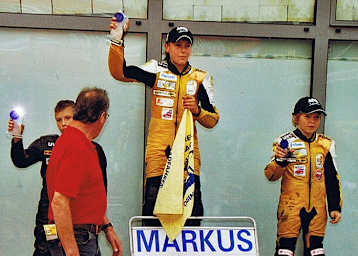 Markus Reiterberger (Mitte) mit Luca Grünwald (re.)