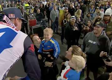 Ken Roczen in Daytona mit seinen beiden Söhnen Griffin und Rafe